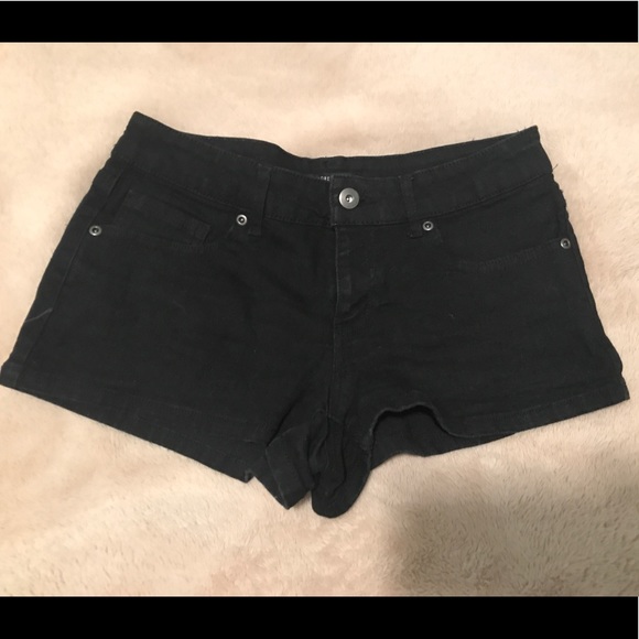 Forever 21 black shorts - Picture 1 of 4